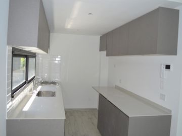 DEPARTAMENTO MONOAMBIENTE con Cochera EN TIGRE