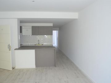 DEPARTAMENTO MONOAMBIENTE con Cochera EN TIGRE