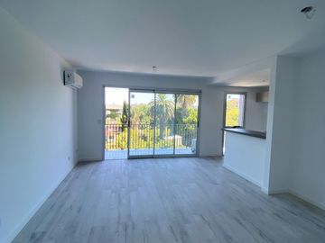 DEPARTAMENTO MONOAMBIENTE con Cochera EN TIGRE