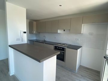 DEPARTAMENTO MONOAMBIENTE con Cochera EN TIGRE