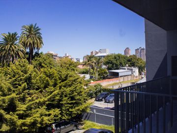 DEPARTAMENTO MONOAMBIENTE con Cochera EN TIGRE