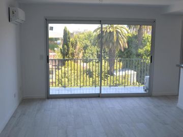 DEPARTAMENTO MONOAMBIENTE con Cochera EN TIGRE