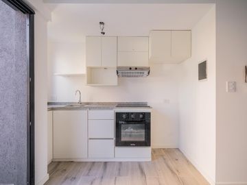 Venta monoambiente divisible con balcón a estrenar en Boedo