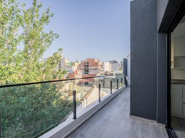 Venta monoambiente divisible con balcón a estrenar en Boedo