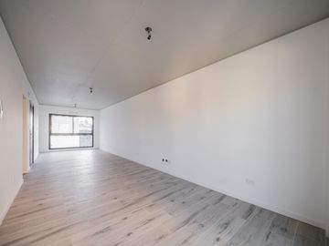 Venta monoambiente divisible con balcón a estrenar en Boedo