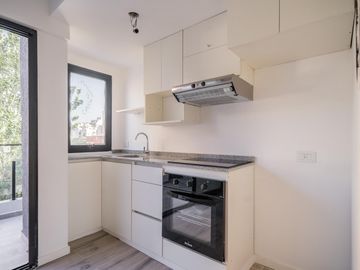 Venta monoambiente divisible con balcón a estrenar en Boedo