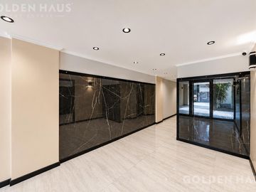Venta Departamento Tres Ambientes con cochera en Parque Chas
