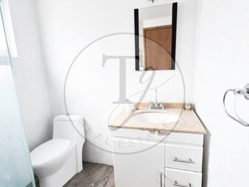 Casa EN VENTA en el corazón de Tlalnepantla