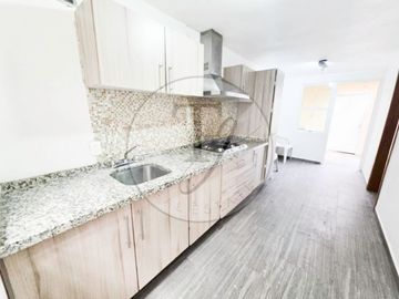 Casa EN VENTA en el corazón de Tlalnepantla