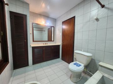 Casa en Alberdi Warnes 1800