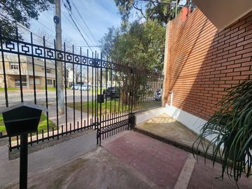 Casa en Alberdi Warnes 1800