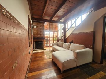 Casa en Alberdi Warnes 1800