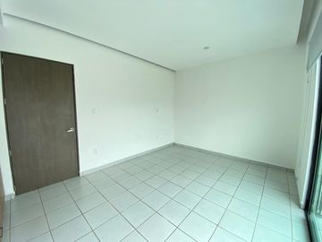 SE VENDE moderna CASA EN JURIQUILLA, Querétaro.