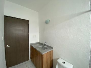 SE VENDE moderna CASA EN JURIQUILLA, Querétaro.