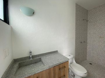 SE VENDE moderna CASA EN JURIQUILLA, Querétaro.