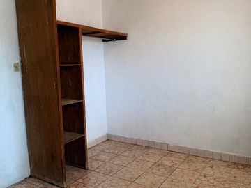 CASA MAS LOCAL COMERCIAL EN RENTA EN AVENIDA DE LA LUZ