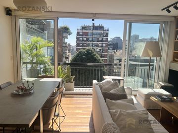 ALQUILER CON MUEBLES. Penthouse. 3 ambientes. Vista abierta. Piso alto. Belgrano.