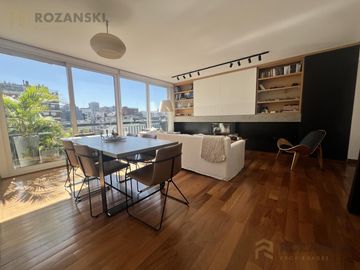 ALQUILER CON MUEBLES. Penthouse. 3 ambientes. Vista abierta. Piso alto. Belgrano.