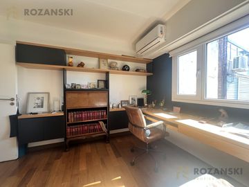 ALQUILER CON MUEBLES. Penthouse. 3 ambientes. Vista abierta. Piso alto. Belgrano.