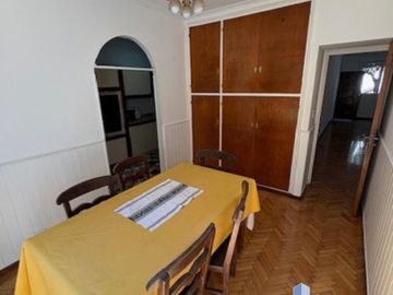 ESPECT CASA 5/6 DORM 3 PLANTAS S/GR LOTE PROPIO C/GR JARDIN QCHO Y PARRILLA GARAGE 2 AUTOS