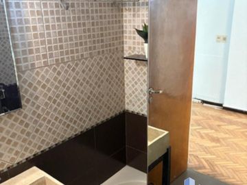 ESPECT CASA 5/6 DORM 3 PLANTAS S/GR LOTE PROPIO C/GR JARDIN QCHO Y PARRILLA GARAGE 2 AUTOS