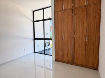 Casa Nueva en Venta en Valle Imperial | Coto Egipcio