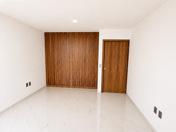 Casa Nueva en Venta en Valle Imperial | Coto Egipcio