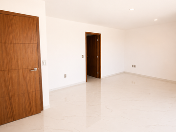 Casa Nueva en Venta en Valle Imperial | Coto Egipcio