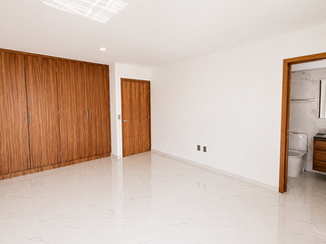 Casa Nueva en Venta en Valle Imperial | Coto Egipcio
