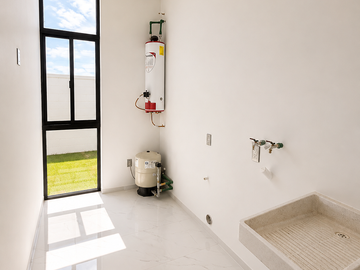 Casa Nueva en Venta en Valle Imperial | Coto Egipcio