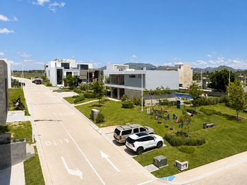 Casa Nueva en Venta en Valle Imperial | Coto Egipcio