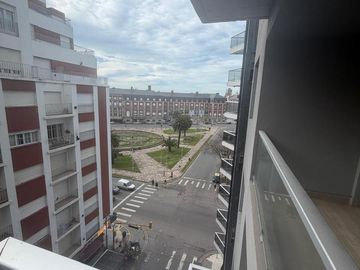 Departamento 2 ambientes a la calle