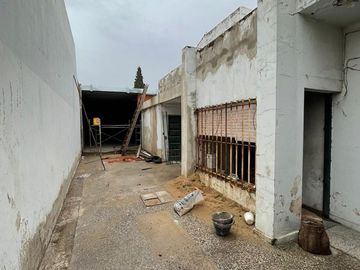 Galpón 170M² cubiertos en Ciudadela