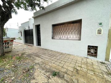 Galpón 170M² cubiertos en Ciudadela