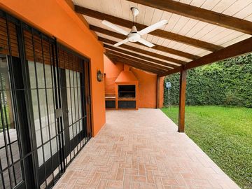 Casa - Victoria