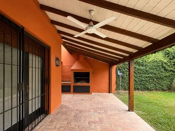 Casa - Victoria