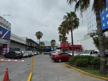 LOCAL PARA OFICINA PLAZA JUNTO A GARZA SADA