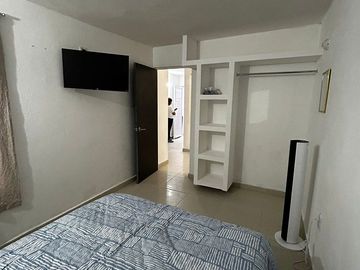 CASA EN RENTA CON 5 HABITACIONES AMUEBLADAS