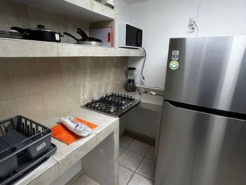 CASA EN RENTA CON 5 HABITACIONES AMUEBLADAS