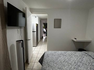 CASA EN RENTA CON 5 HABITACIONES AMUEBLADAS