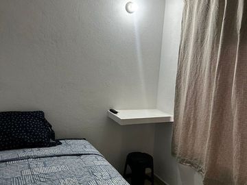 CASA EN RENTA CON 5 HABITACIONES AMUEBLADAS