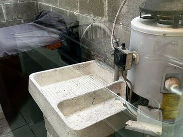 CASA EN RENTA CON 5 HABITACIONES AMUEBLADAS