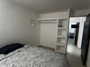 CASA EN RENTA CON 5 HABITACIONES AMUEBLADAS