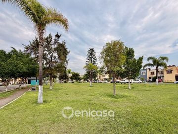 Casa amueblada en renta en Real del Valle