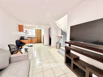 Casa amueblada en renta en Real del Valle