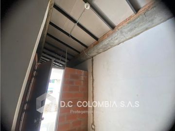 LOCAL EN VENTA EN LEBRIJA - SANTANDER