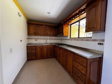 Se Arrienda Casa Duplex en Urbanización San Bartolo, Rionegro