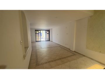 Casa en venta espaciosa y acogedora 060