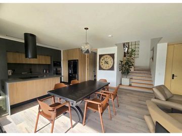 Venta de casa en unidad cerrada. Rionegro, sector Sajonia.