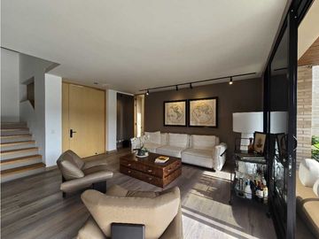 Venta de casa en unidad cerrada. Rionegro, sector Sajonia.